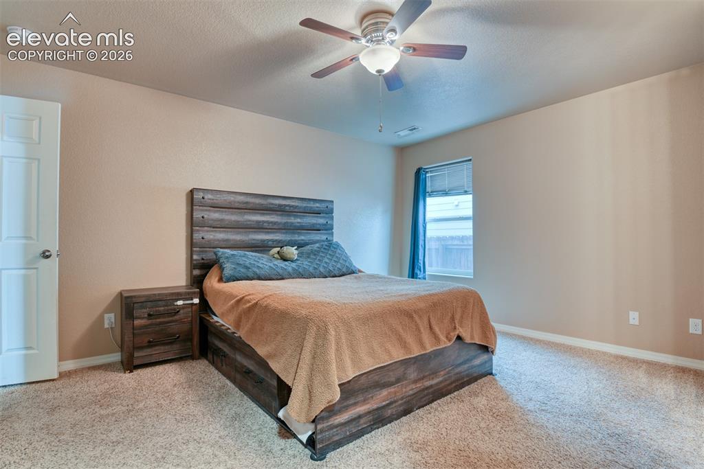 Image 16 of 35: Bedroom