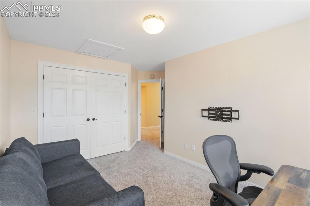 Image 32 of 38: Office