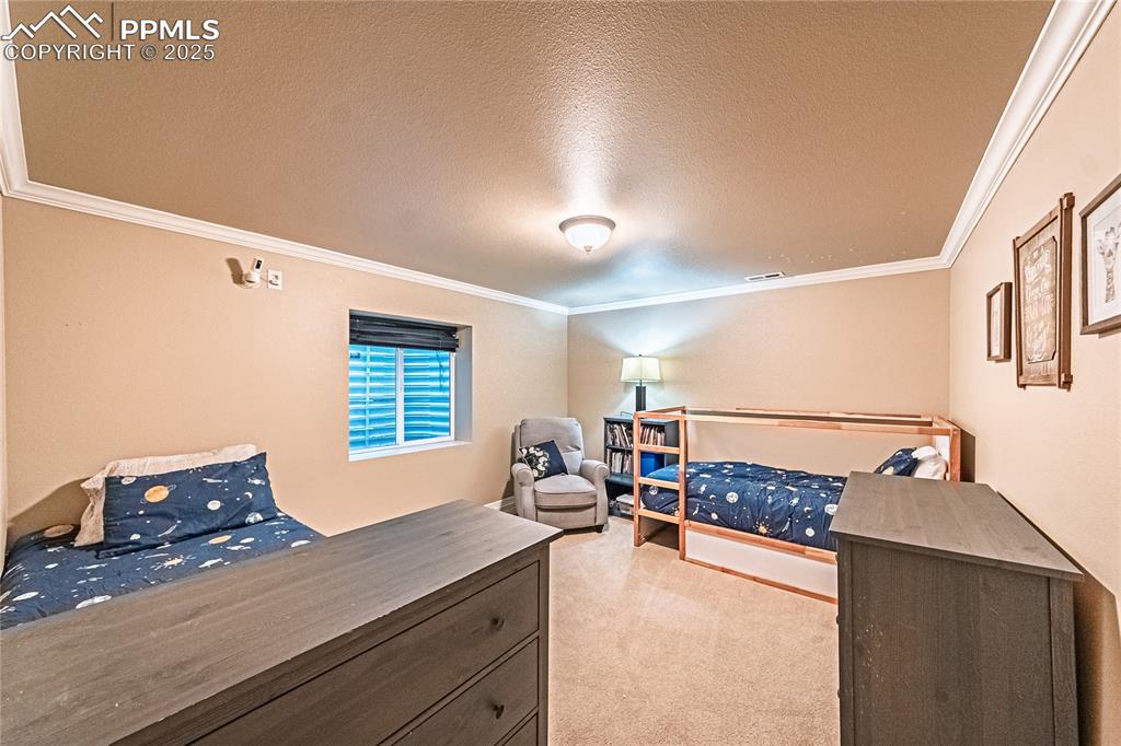 Image 38 of 47: Bedroom