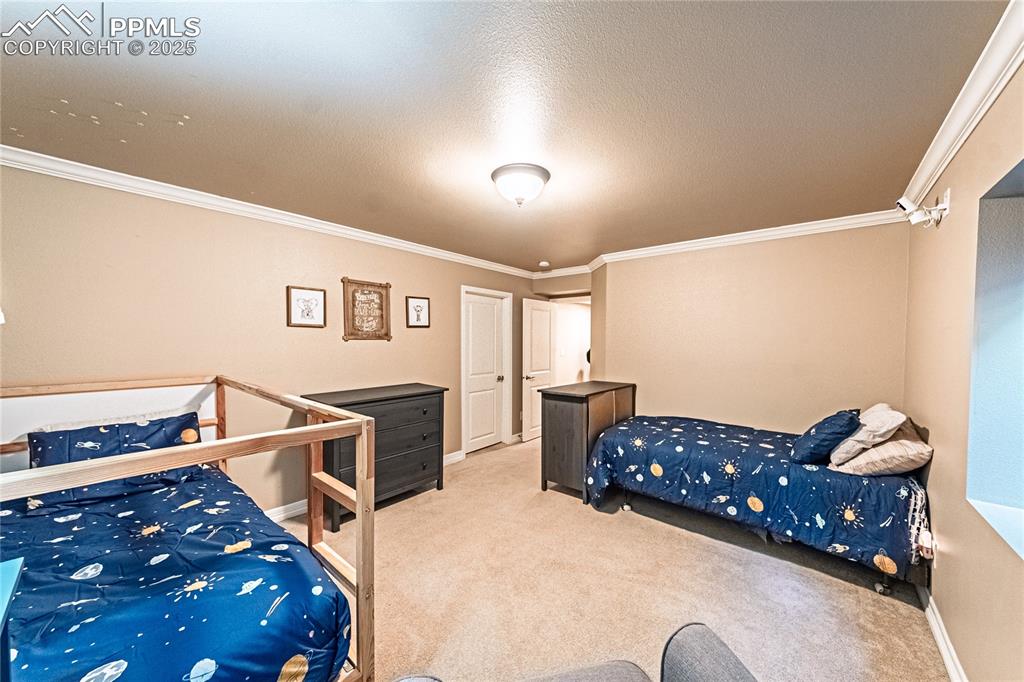 Image 39 of 47: Bedroom