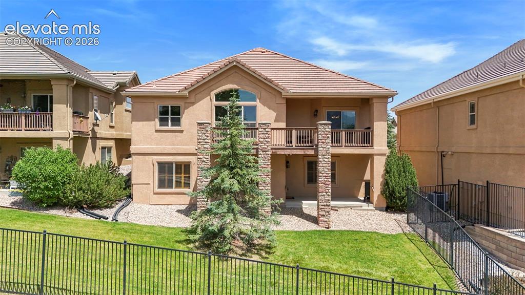 Image 31 of 36: Beautifully-maintained neighborhood