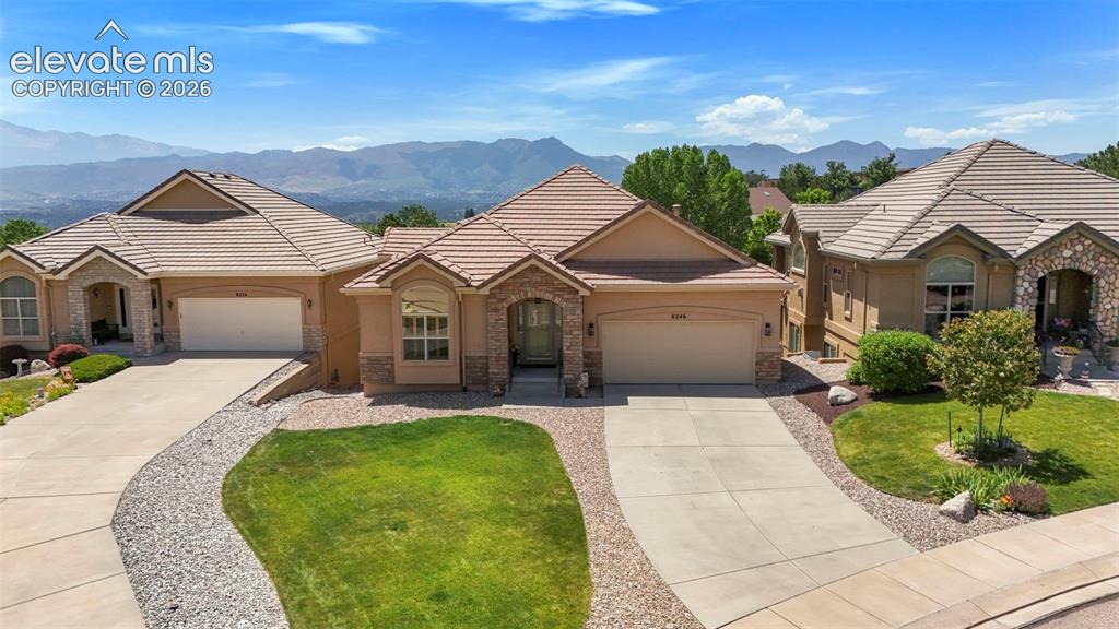 Image 33 of 36: Just a beautiful home!