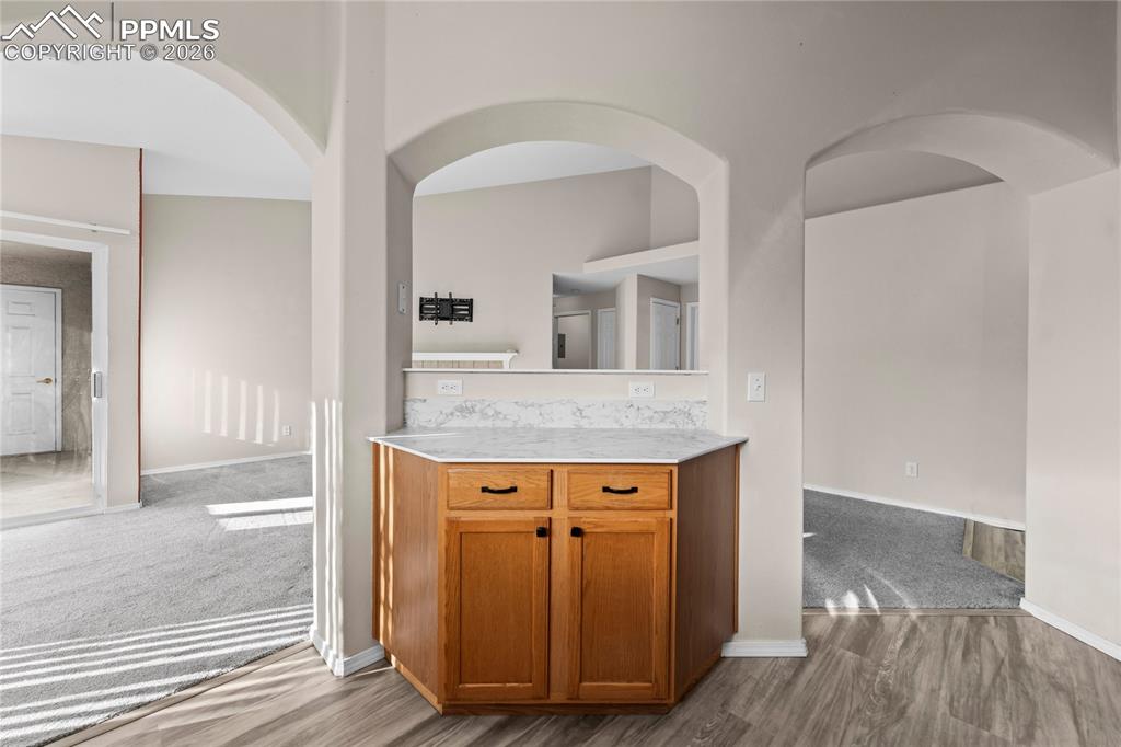 Image 11 of 28: Kitchen