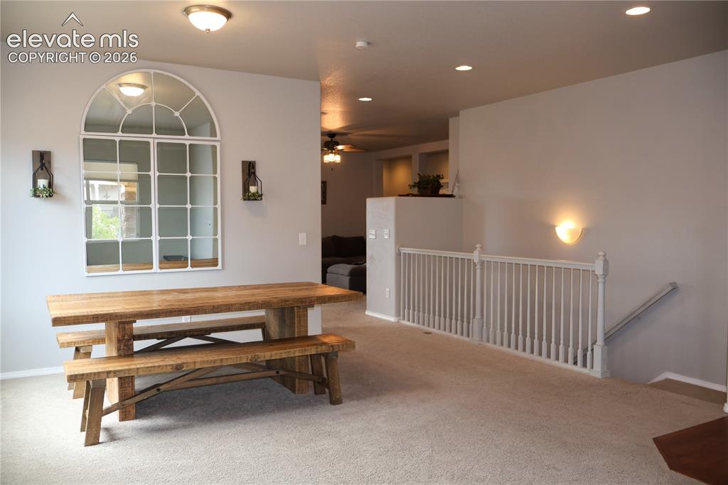 Image 10 of 27: Dining Area