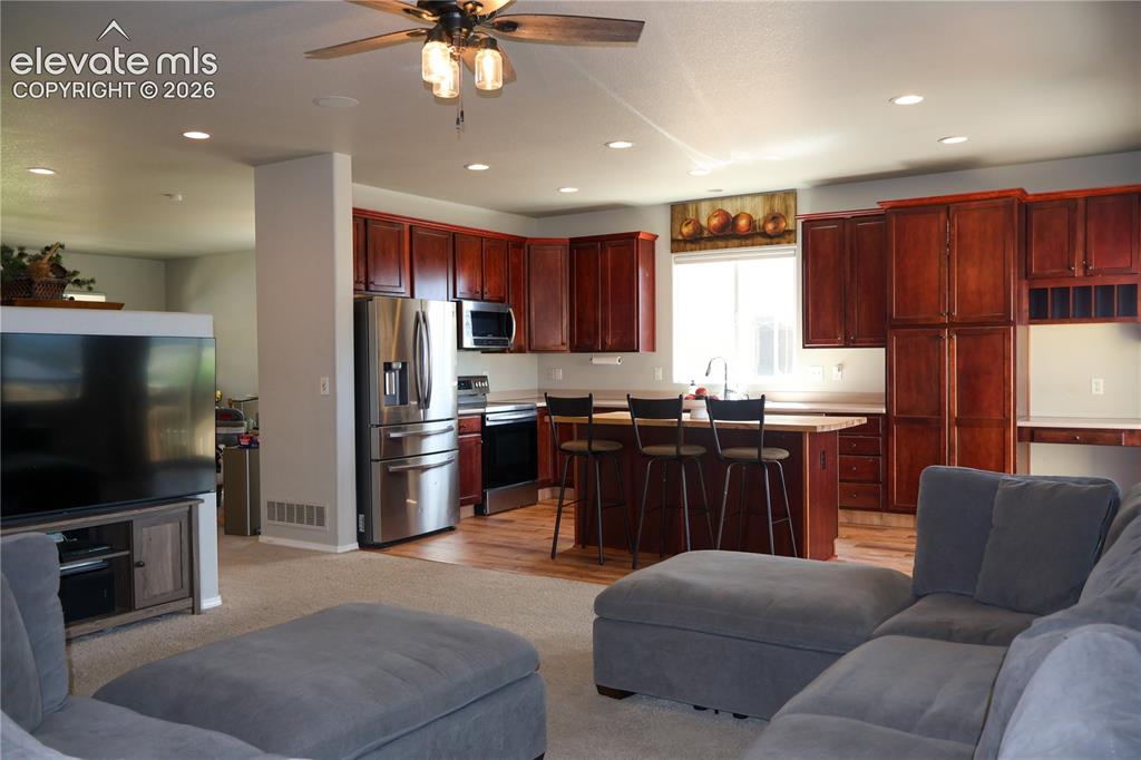 Image 8 of 27: Living Room