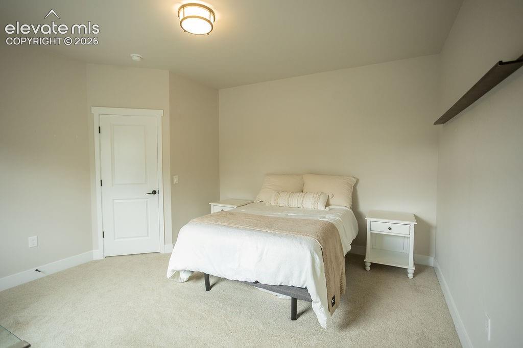 Image 26 of 42: Bedroom