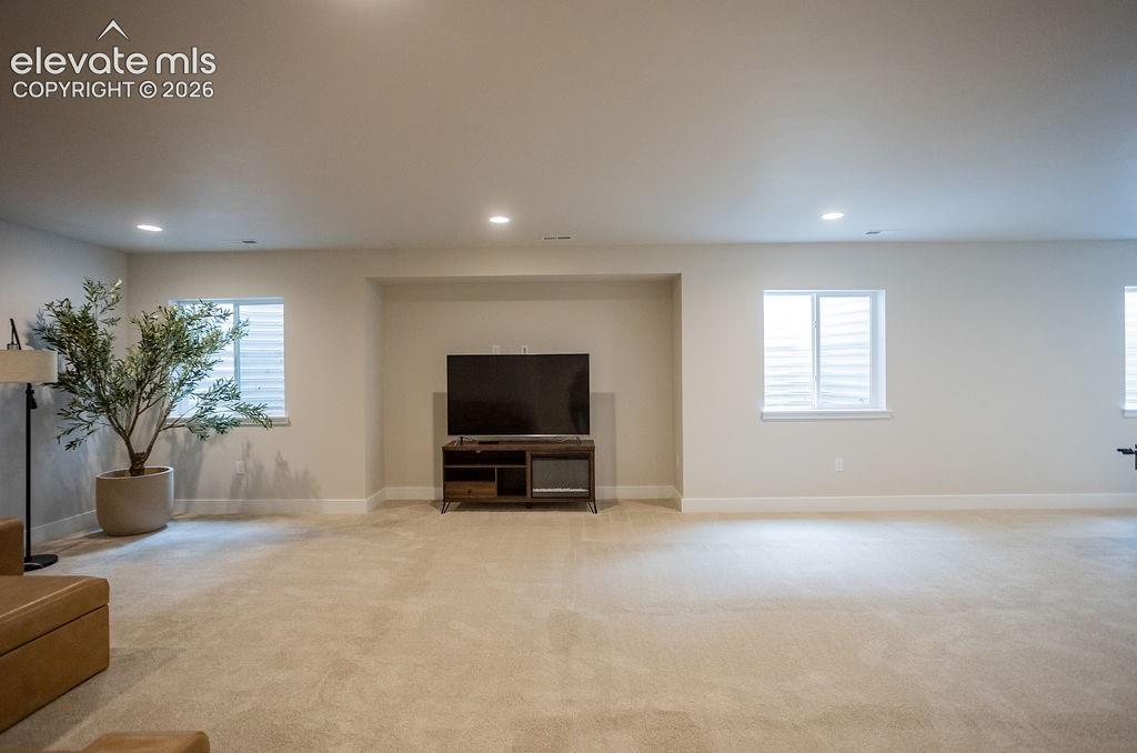 Image 30 of 42: Family Room