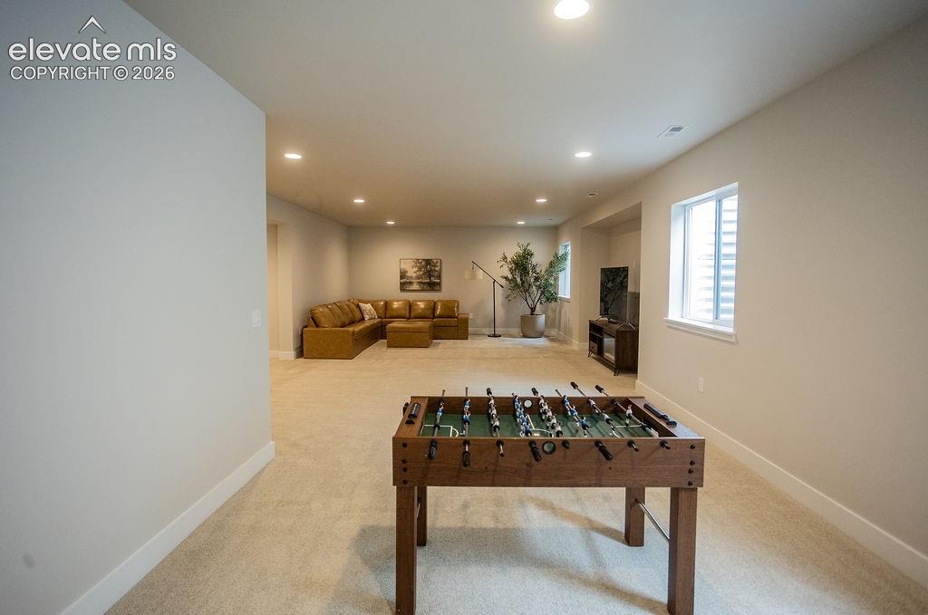 Image 32 of 42: Family Room
