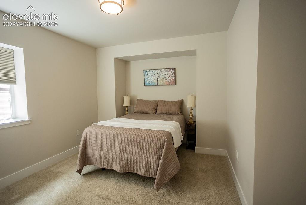 Image 33 of 42: Bedroom