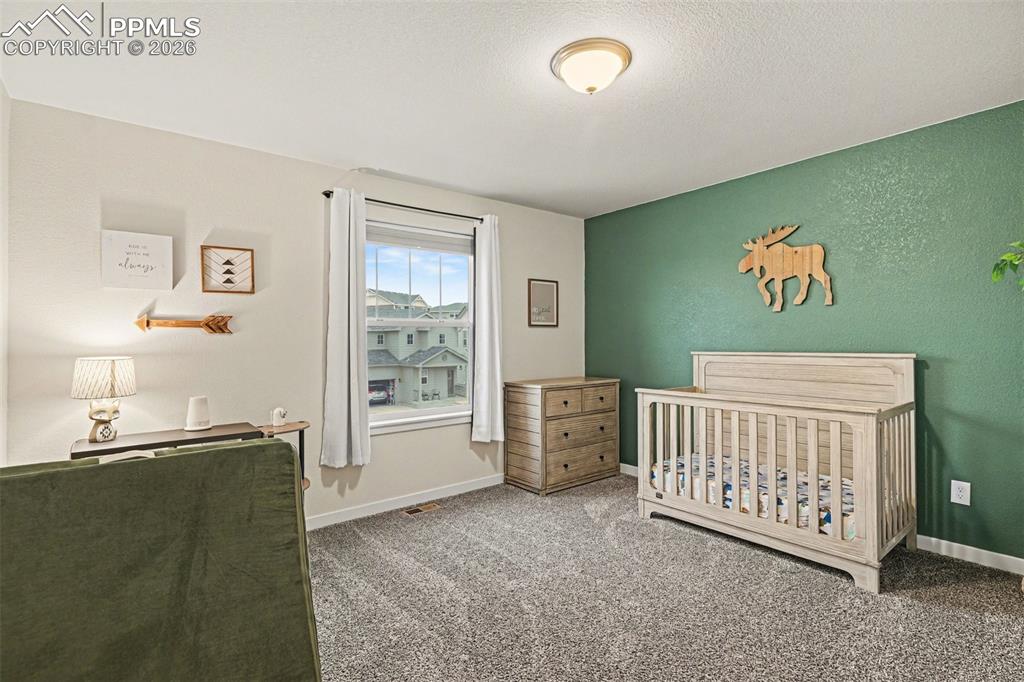 Image 25 of 40: Bedroom