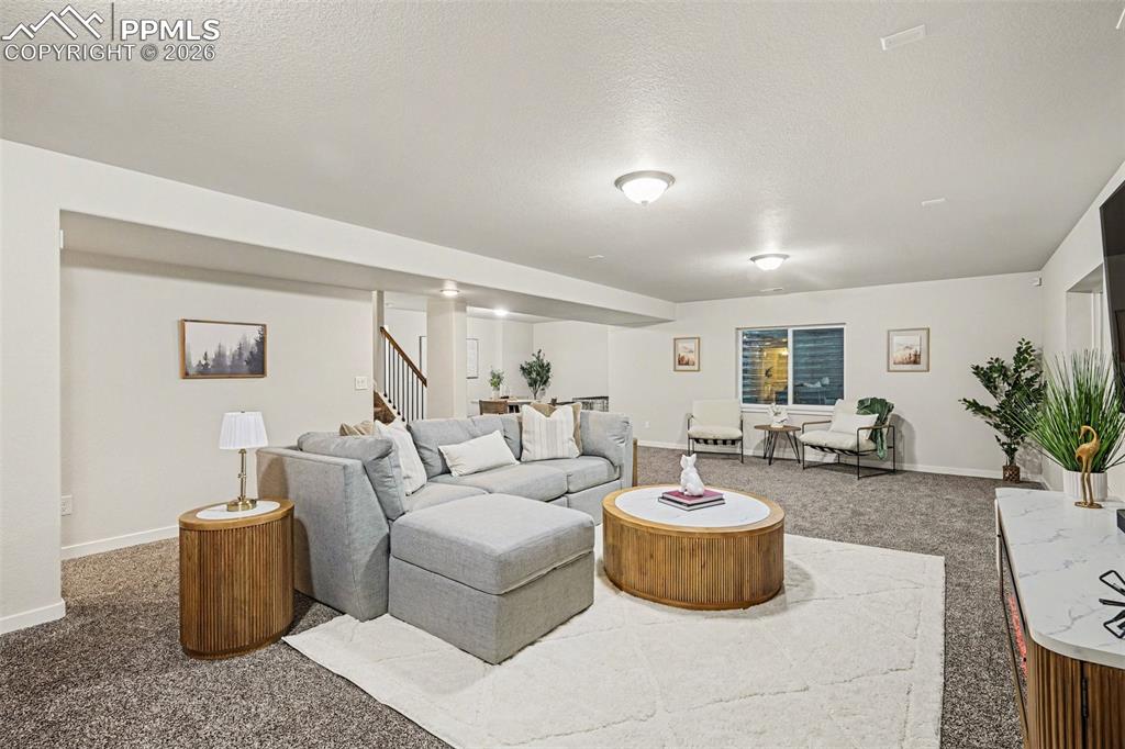 Image 30 of 40: Living Room