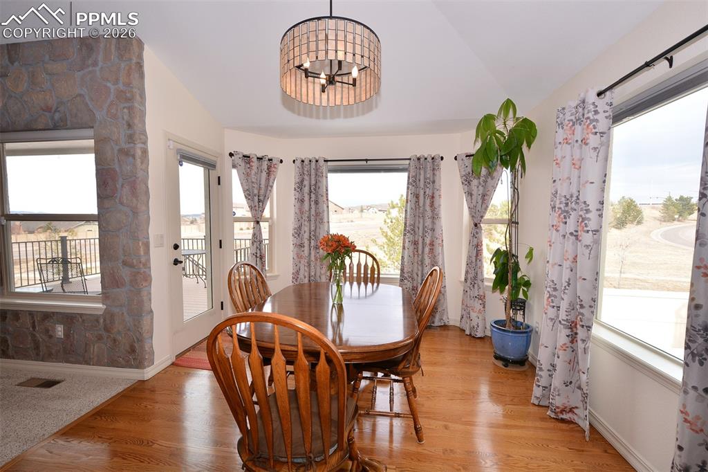 Image 10 of 43: Dining Area