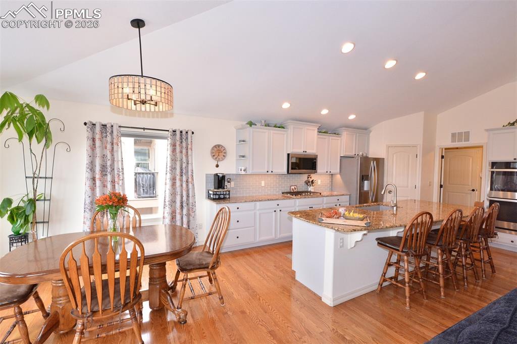 Image 8 of 43: Kitchen