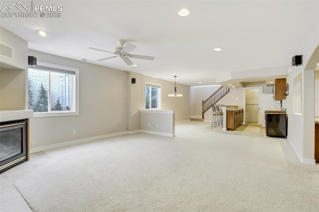 Image 31 of 48: Family Room