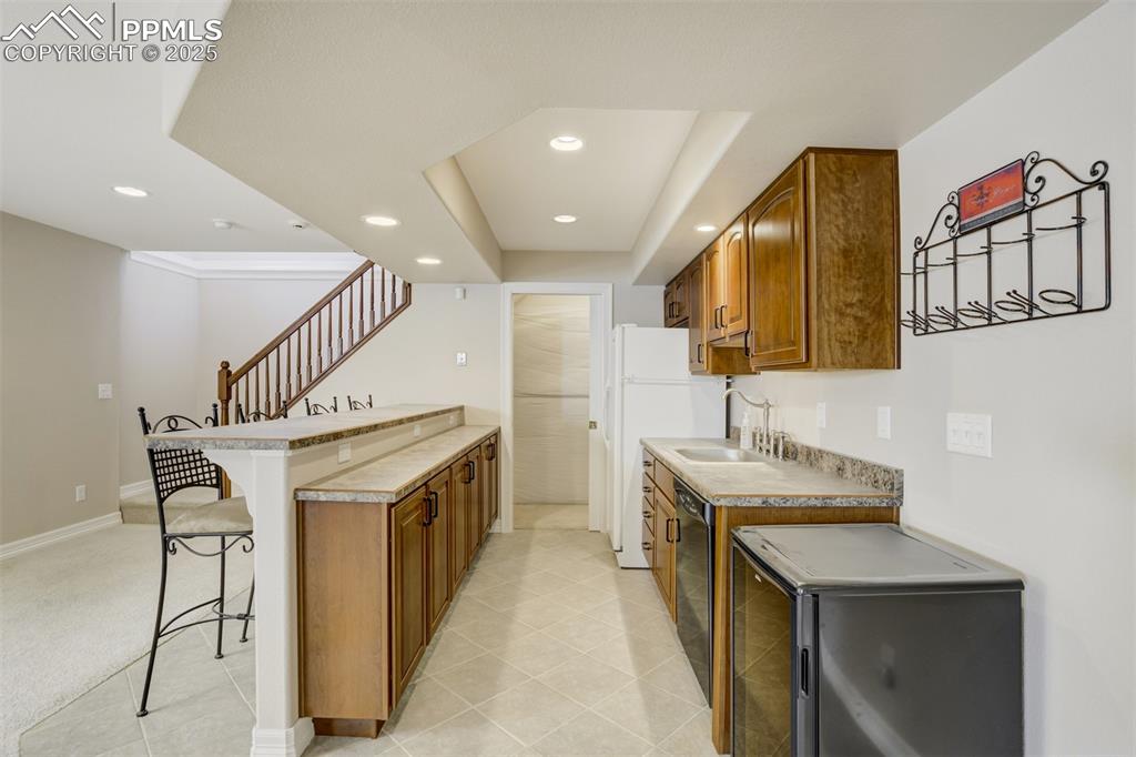 Image 35 of 48: Family Room