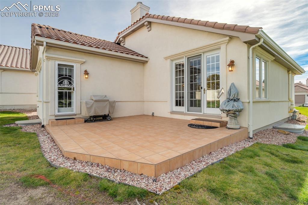 Image 46 of 48: Back of Structure