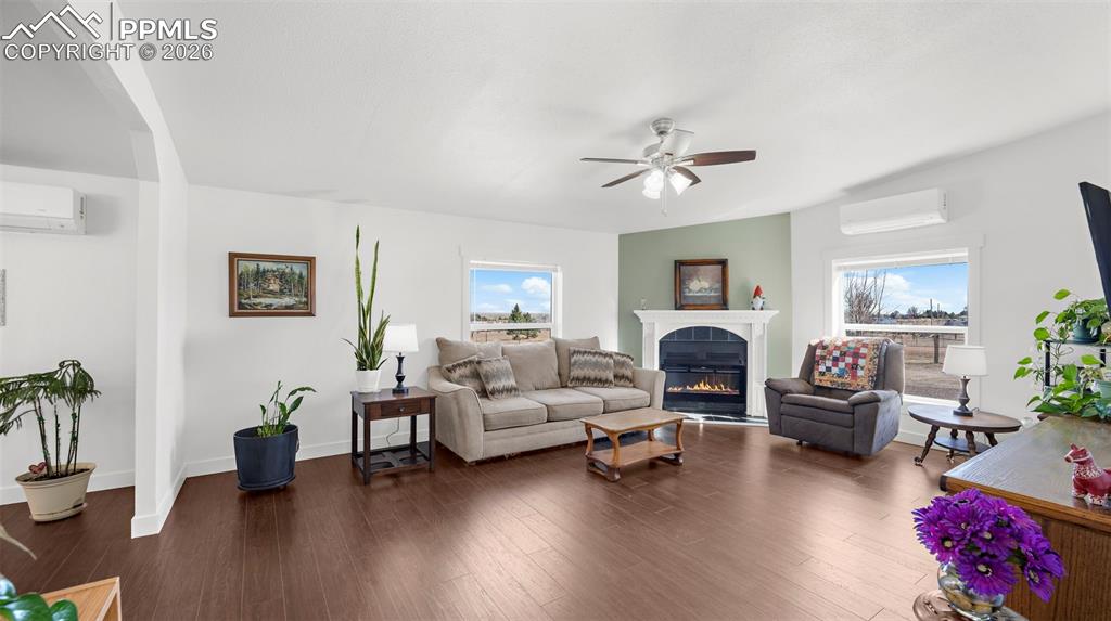 Image 15 of 49: Living Room