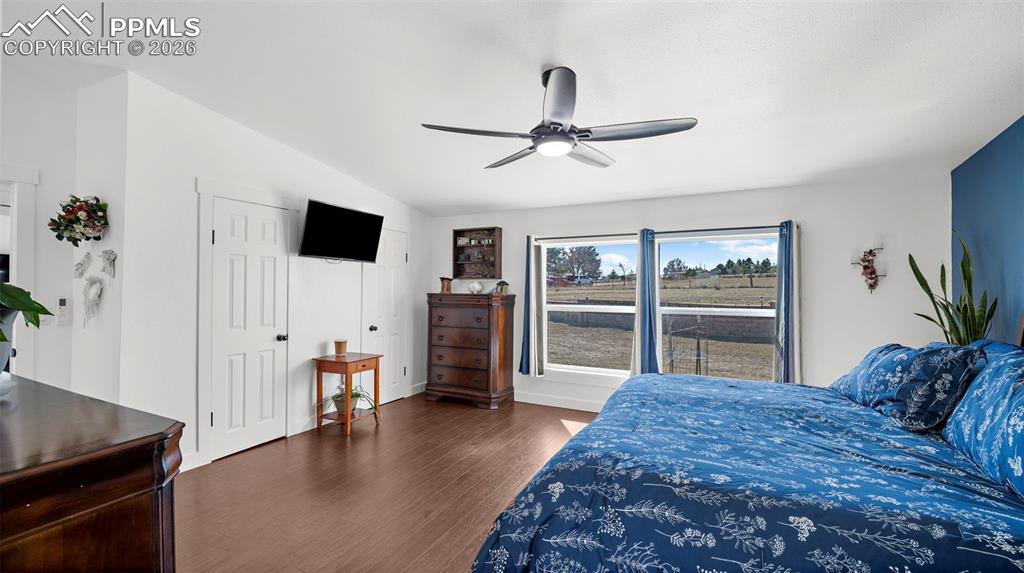 Image 30 of 49: Bedroom