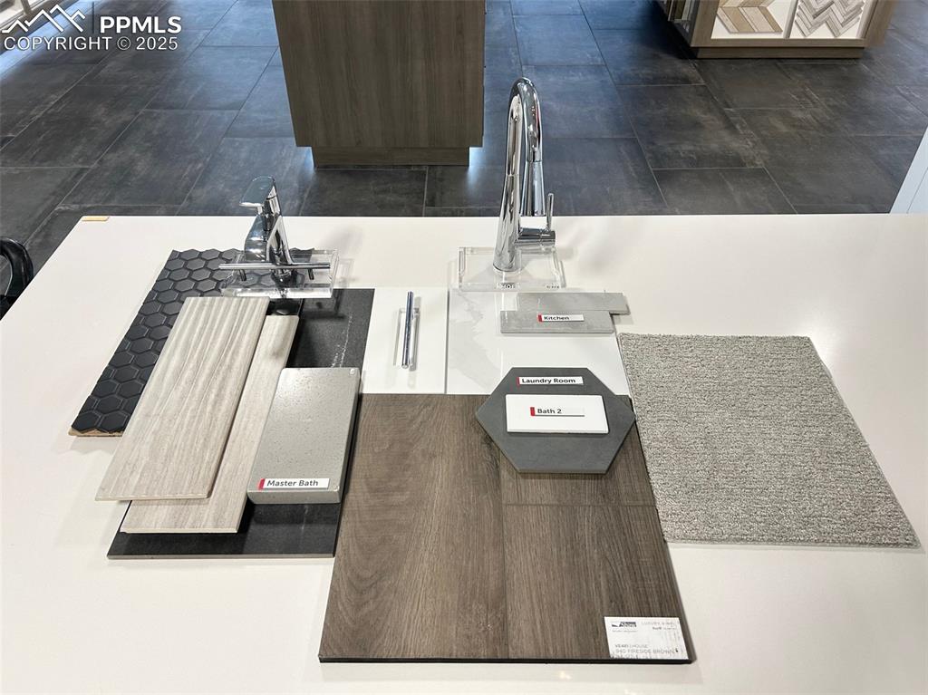 Image 2 of 2: Interior color selections