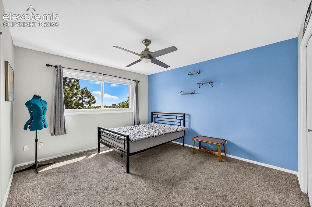 Image 17 of 34: Bedroom