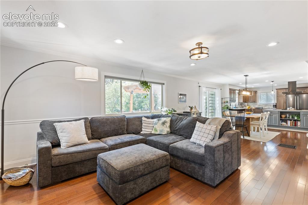 Image 18 of 46: Main level