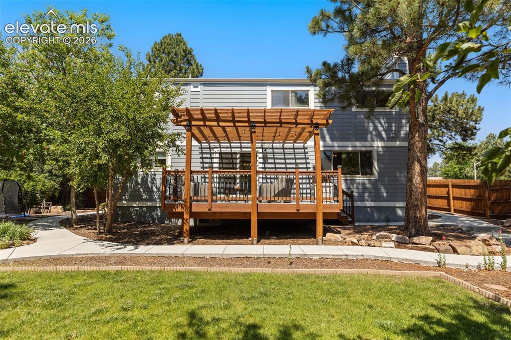 Image 42 of 46: Backyard