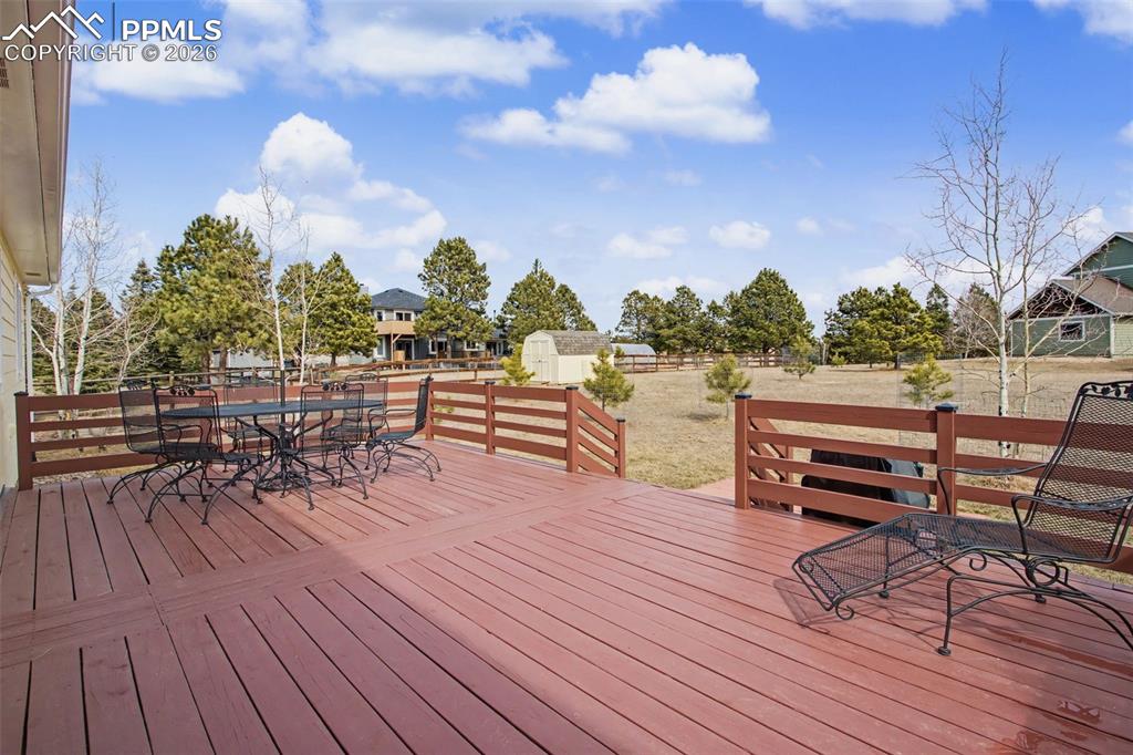 Image 11 of 42: Deck