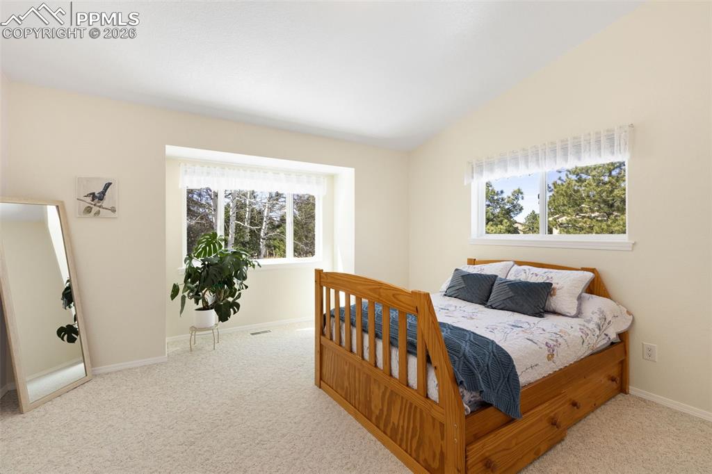 Image 33 of 42: Bedroom