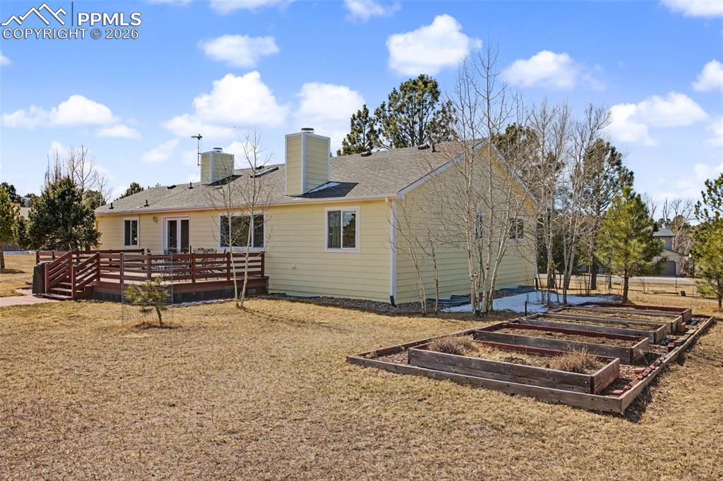 Image 41 of 42: Back of Structure