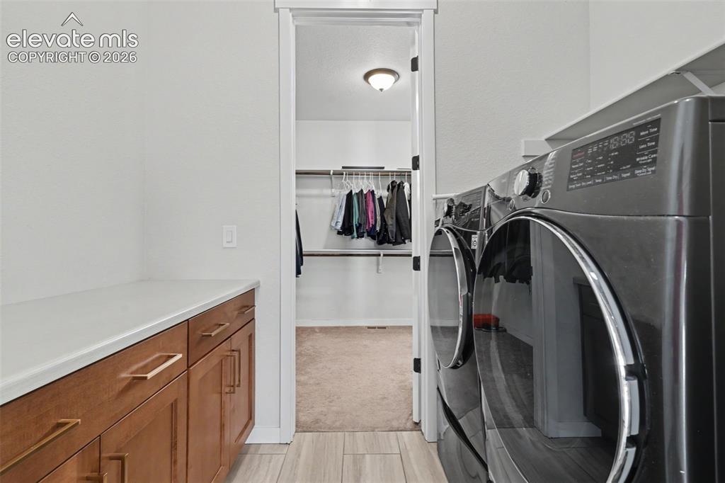 Image 28 of 42: Laundry