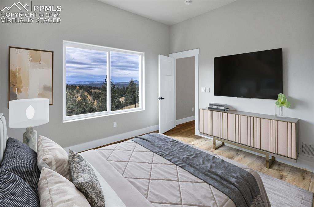 Image 17 of 46: Virtually Staged