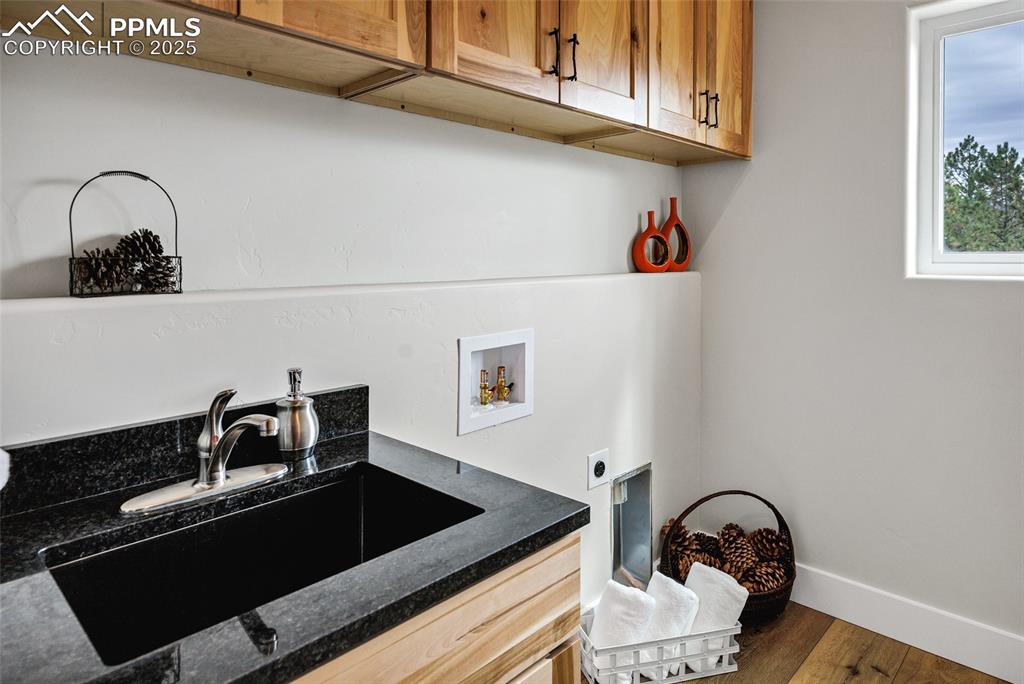 Image 20 of 46: Laundry