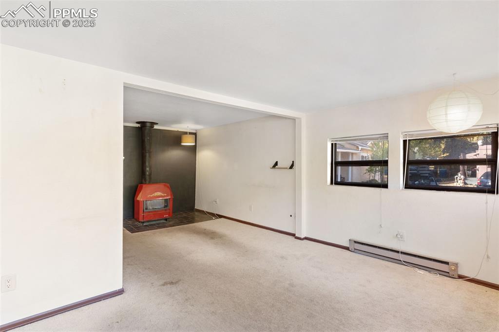 Image 15 of 27: Living Room