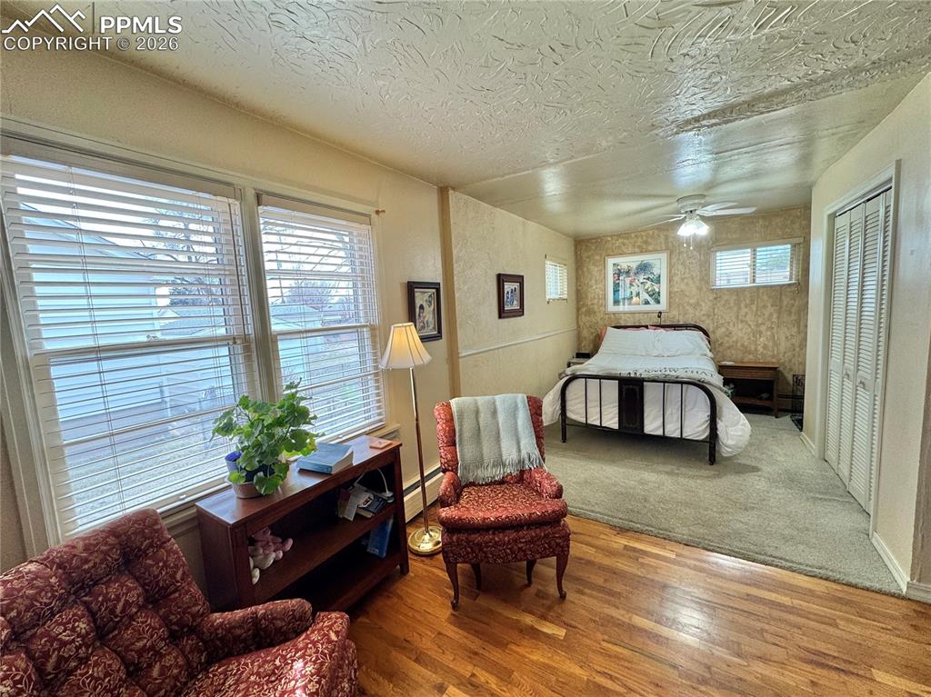 Image 22 of 33: Bedroom