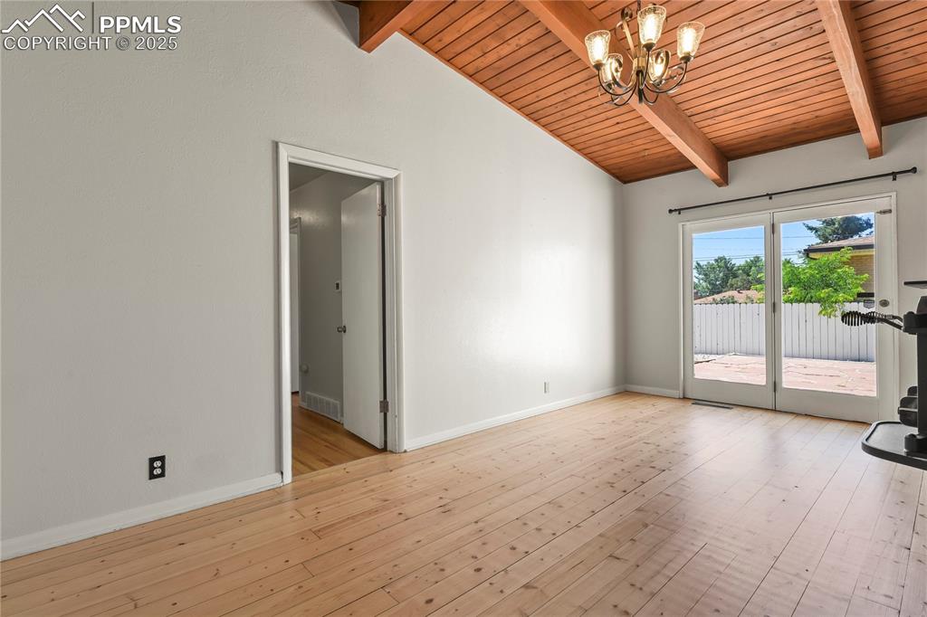 Image 18 of 38: Living Room