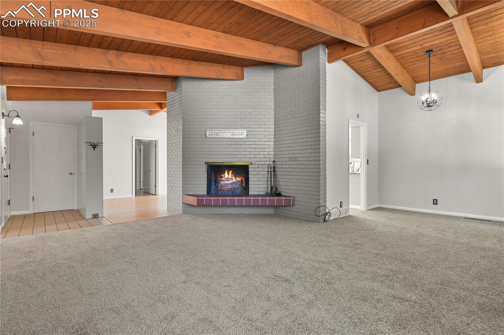 Image 8 of 38: Family Room