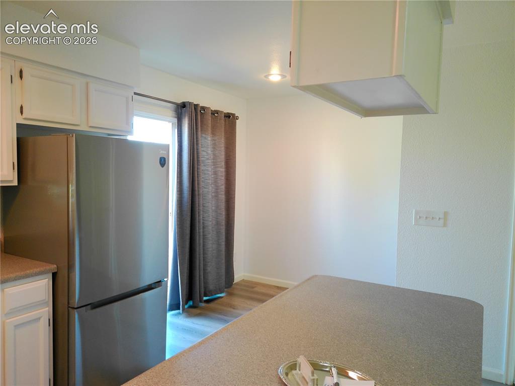 Image 11 of 35: Kitchen