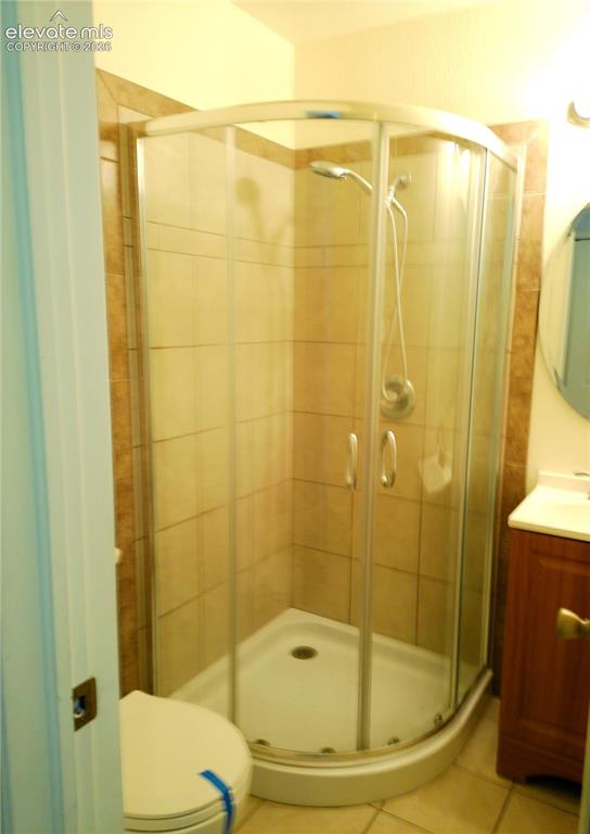 Image 19 of 35: Bathroom