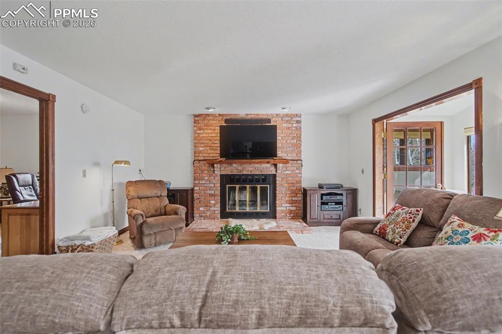 Image 16 of 49: Living Room