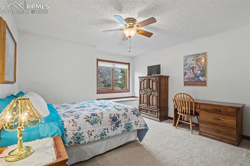 Image 27 of 49: Bedroom