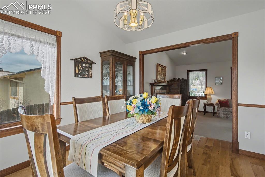 Image 9 of 49: Dining Area