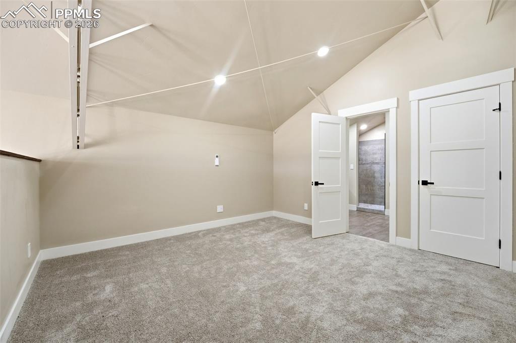 Image 31 of 45: Bonus Room