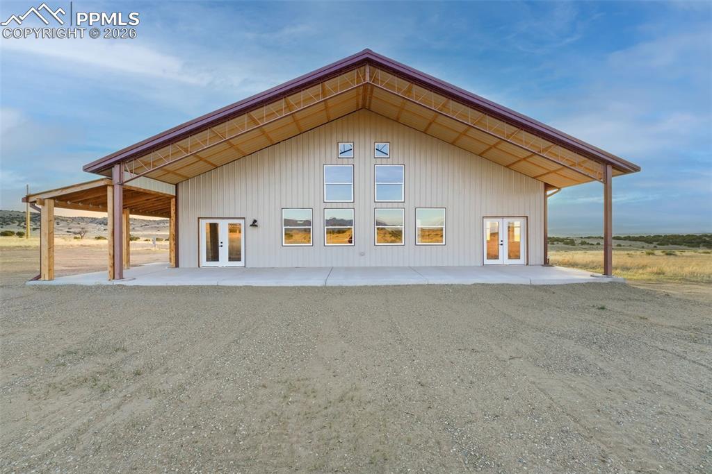 Image 5 of 45: Back of Structure