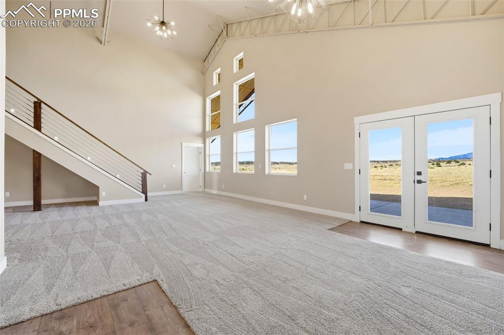 Image 7 of 45: Living Room