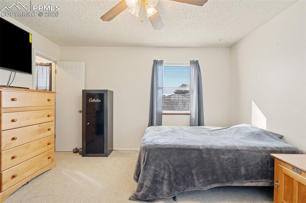 Image 25 of 42: Master Bedroom