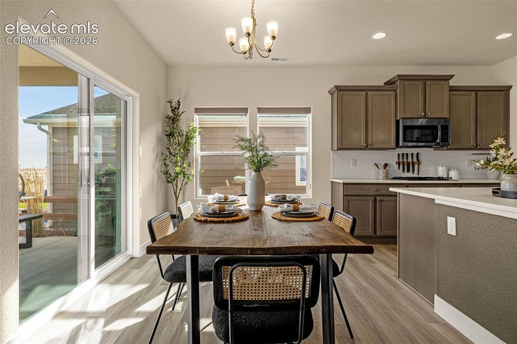 Image 10 of 43: Dining Area