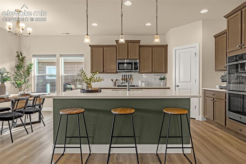 Image 5 of 43: Kitchen