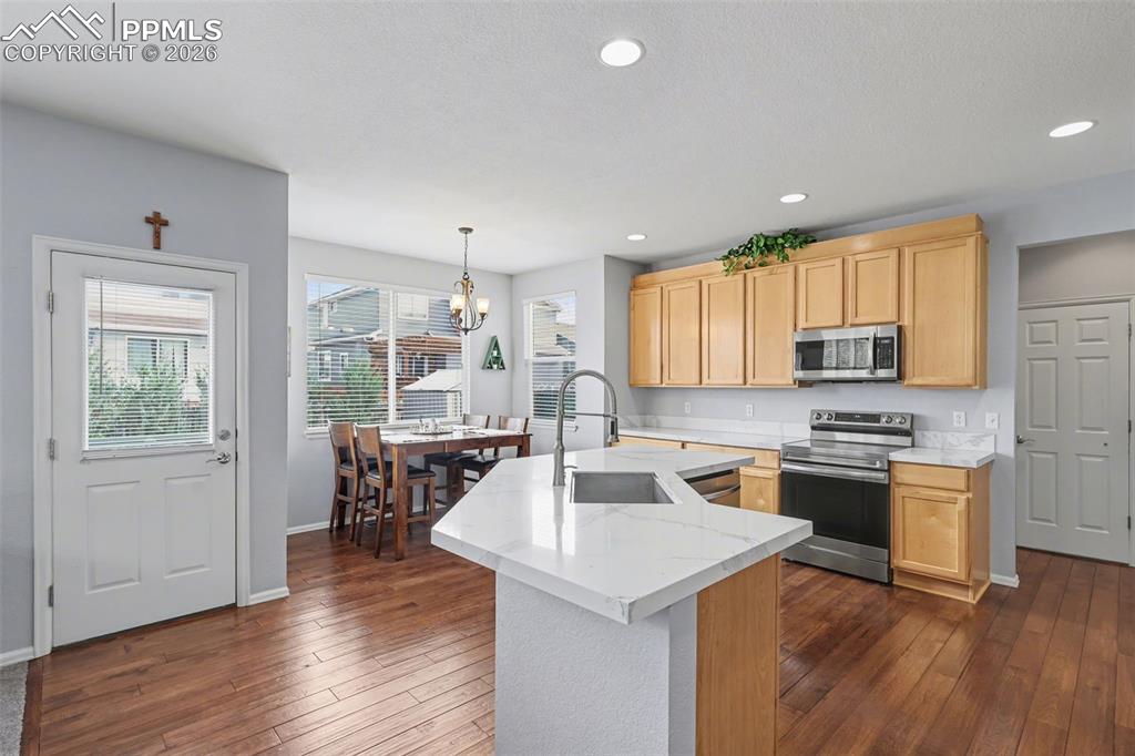 Image 2 of 43: Kitchen