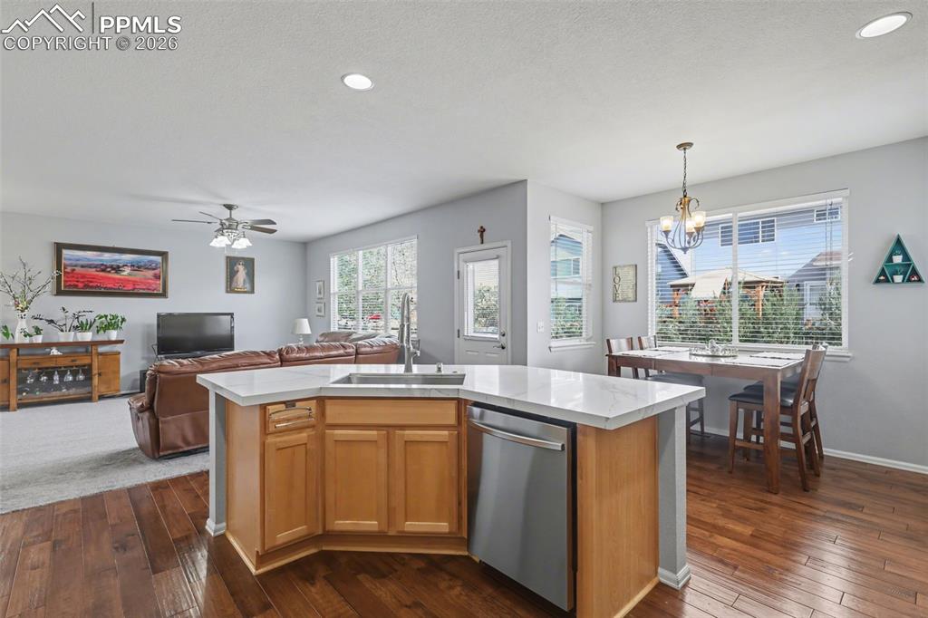 Image 3 of 43: Kitchen