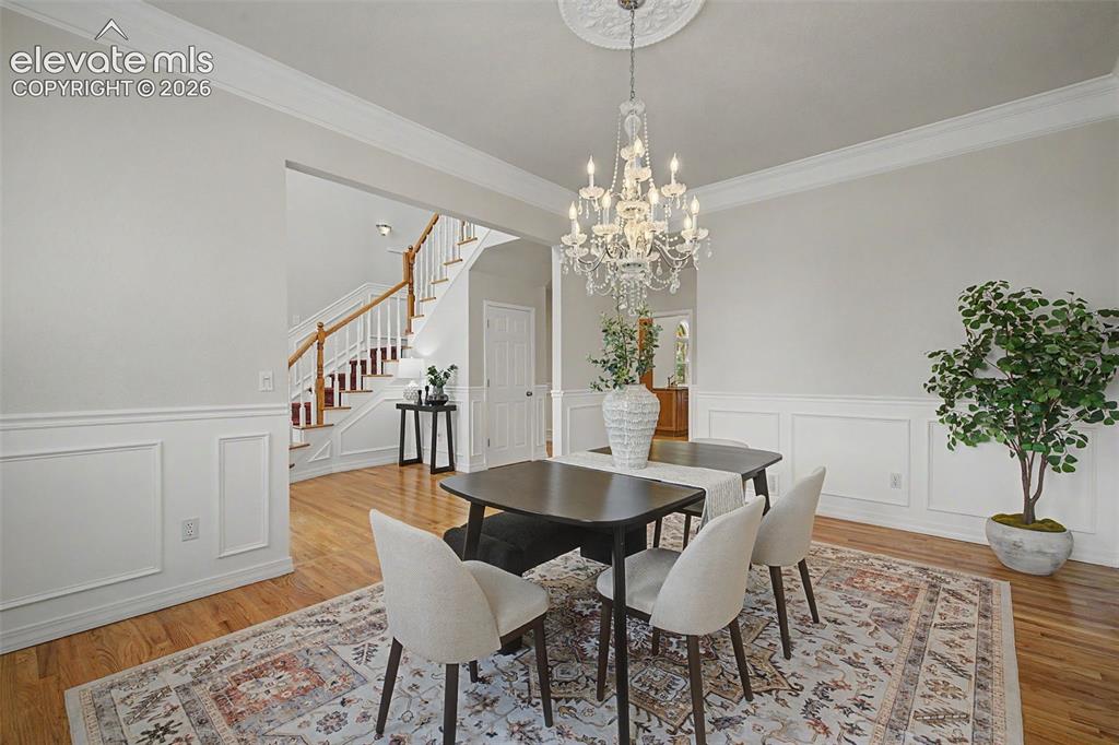 Image 11 of 50: Dining Room